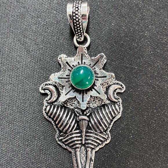 Green Chalcedony Flower Luna Moth Sun Crescent Moon Mystic Pendant Stone Jewelry - Picture 1 of 11